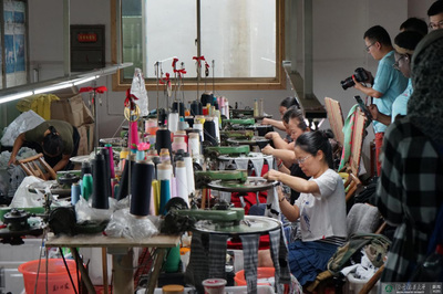 綠意賦能，織就未來(lái)——記綠色長(zhǎng)征長(zhǎng)江之歌實(shí)踐團(tuán)探訪安吉美麗鄉(xiāng)村與生態(tài)紡織品研發(fā)